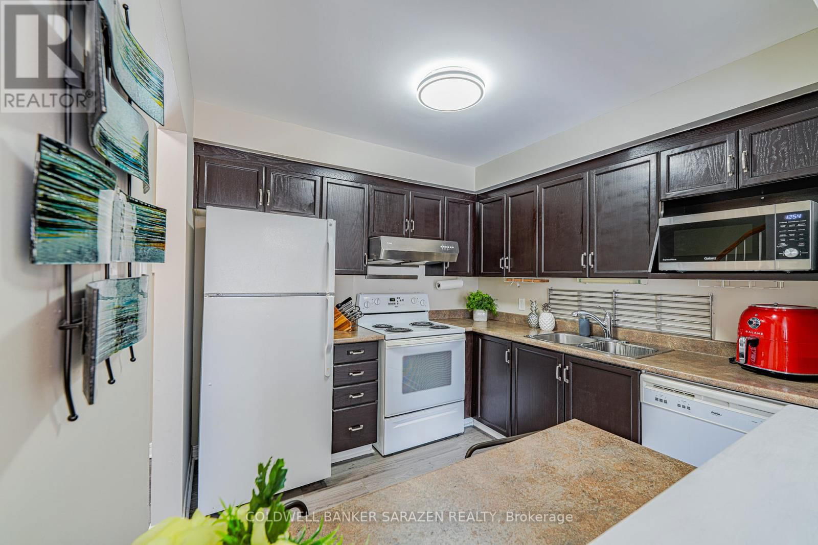 48 BLACKDOME CRESCENT Image 11