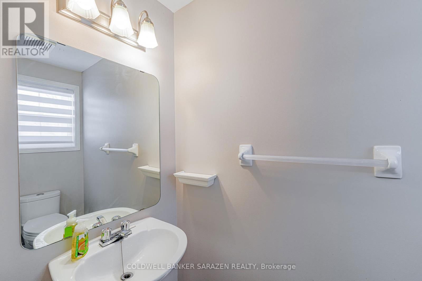 48 BLACKDOME CRESCENT Image 9
