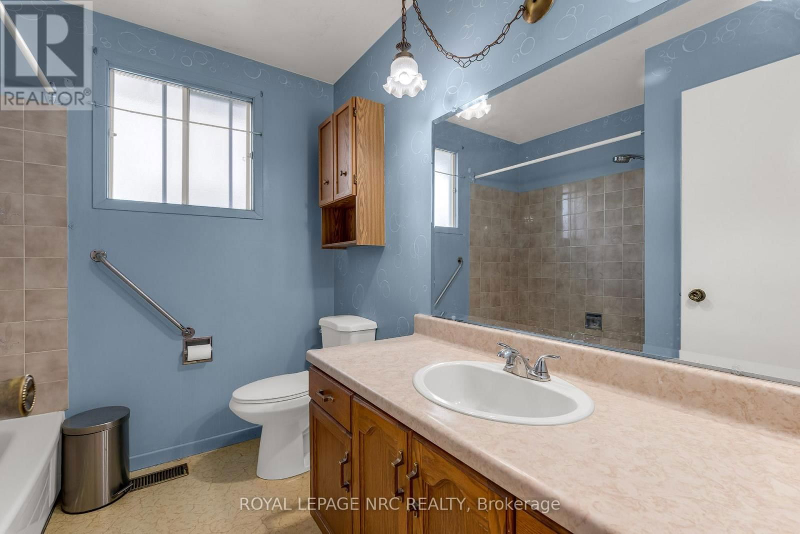 52 ST GEORGE STREET Image 15