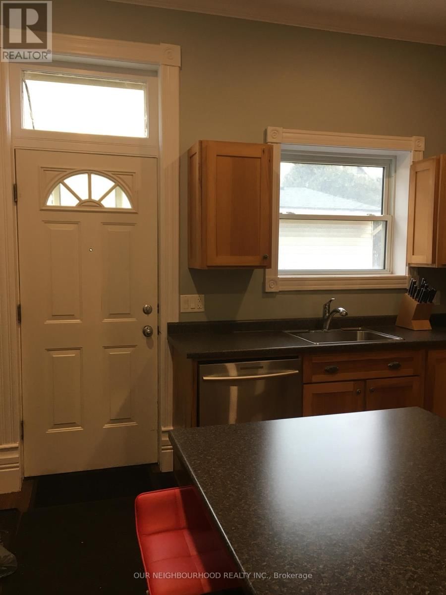 525 QUEBEC STREET Image 15