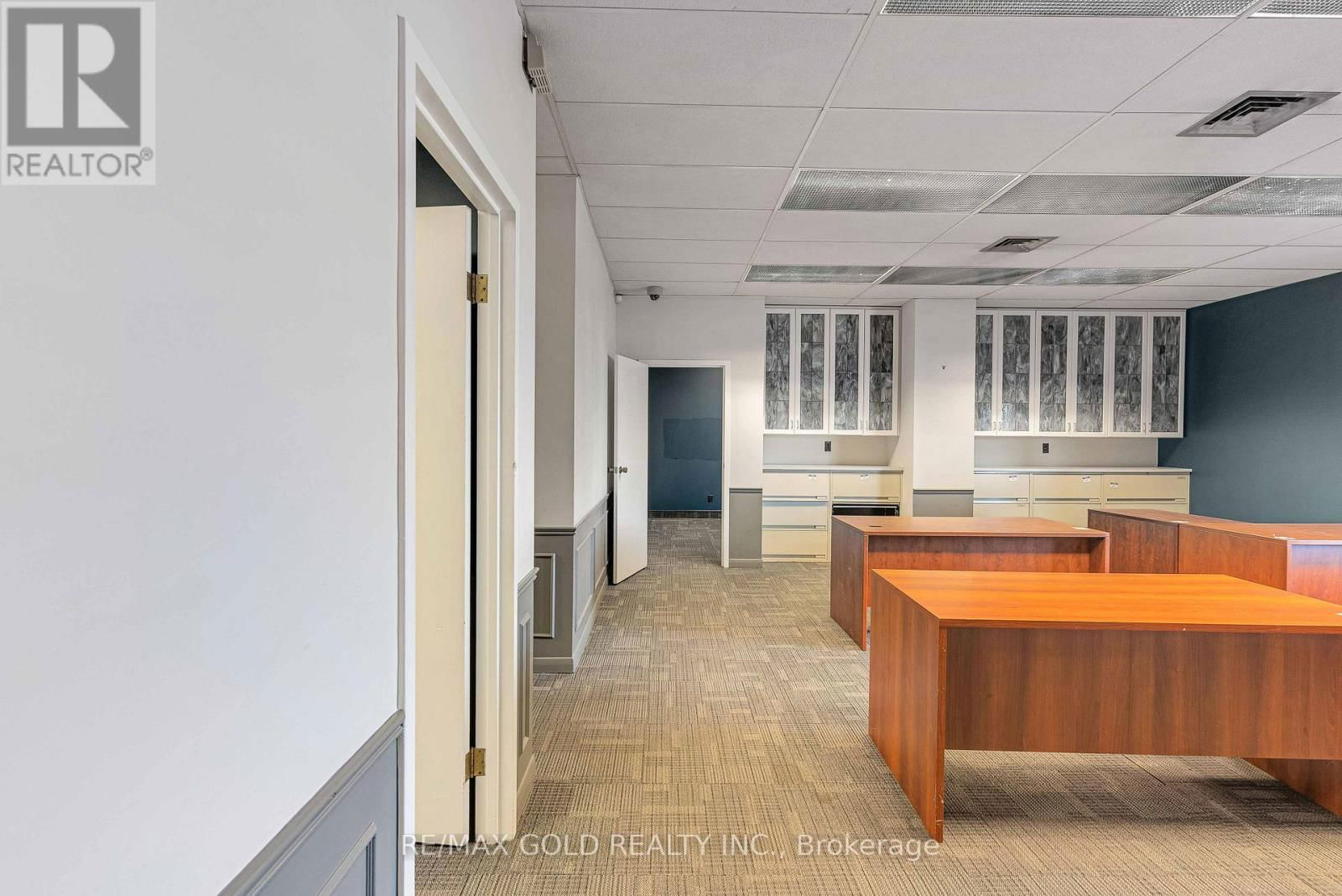 2109 OXFORD STREET EAST Image 3