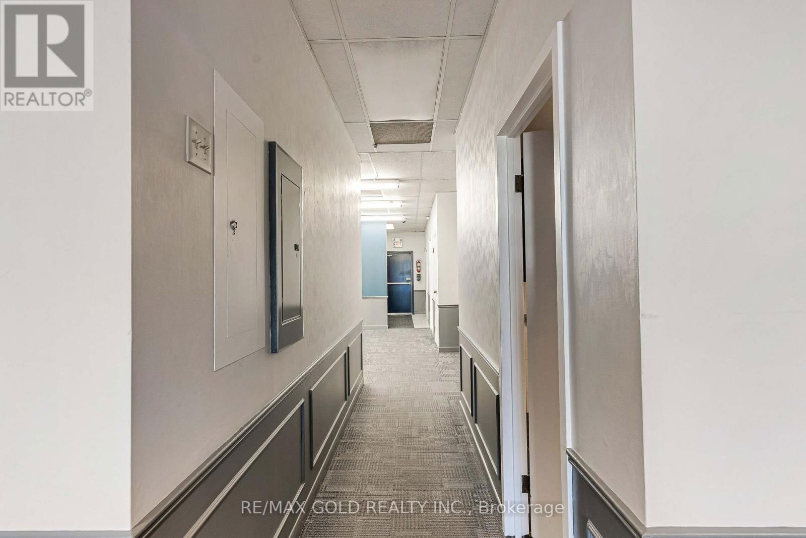 2109 OXFORD STREET EAST Image 4