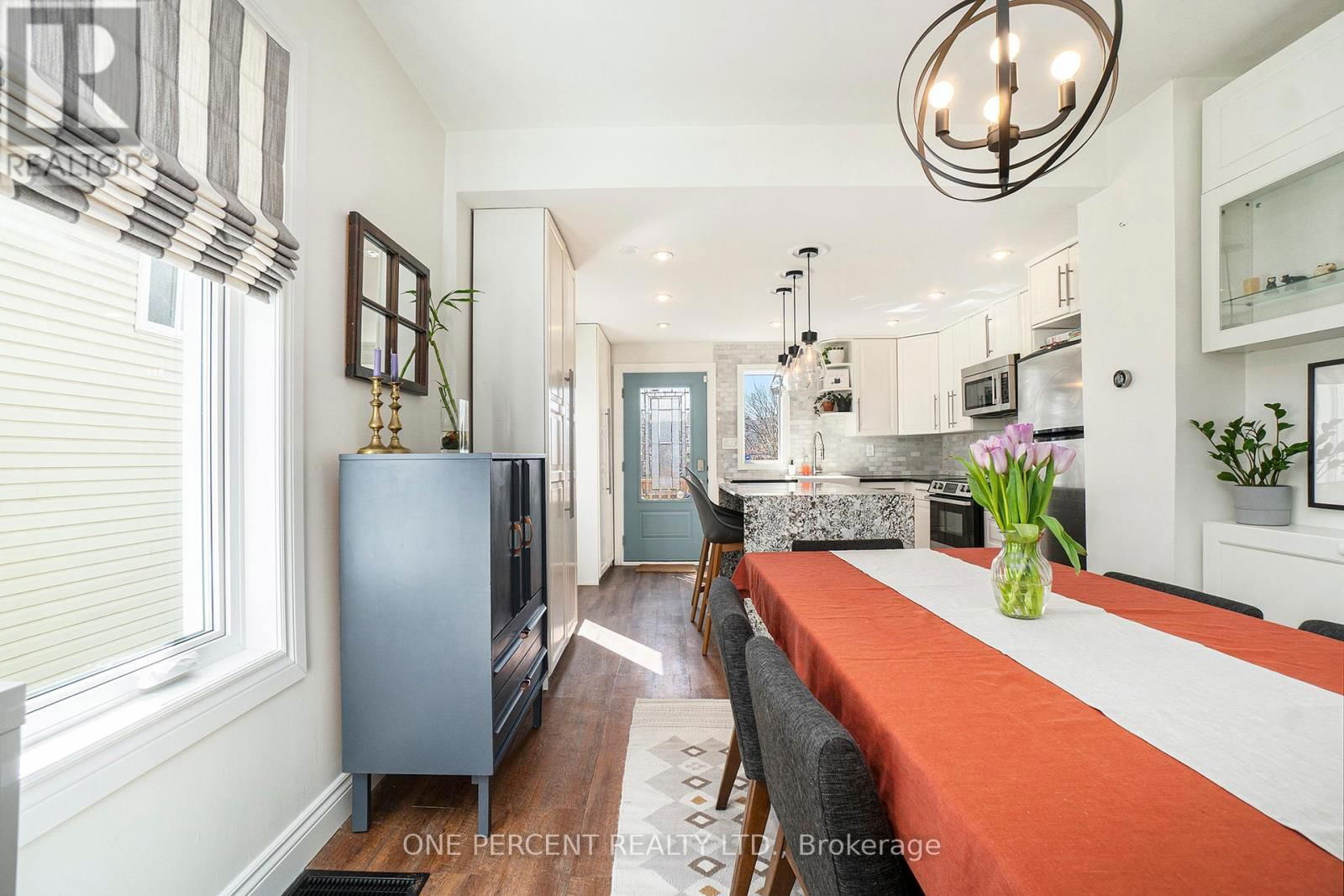266 BRADLEY AVENUE Image 12