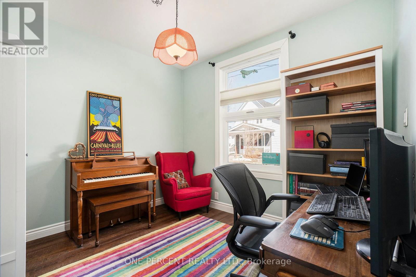 266 BRADLEY AVENUE Image 14
