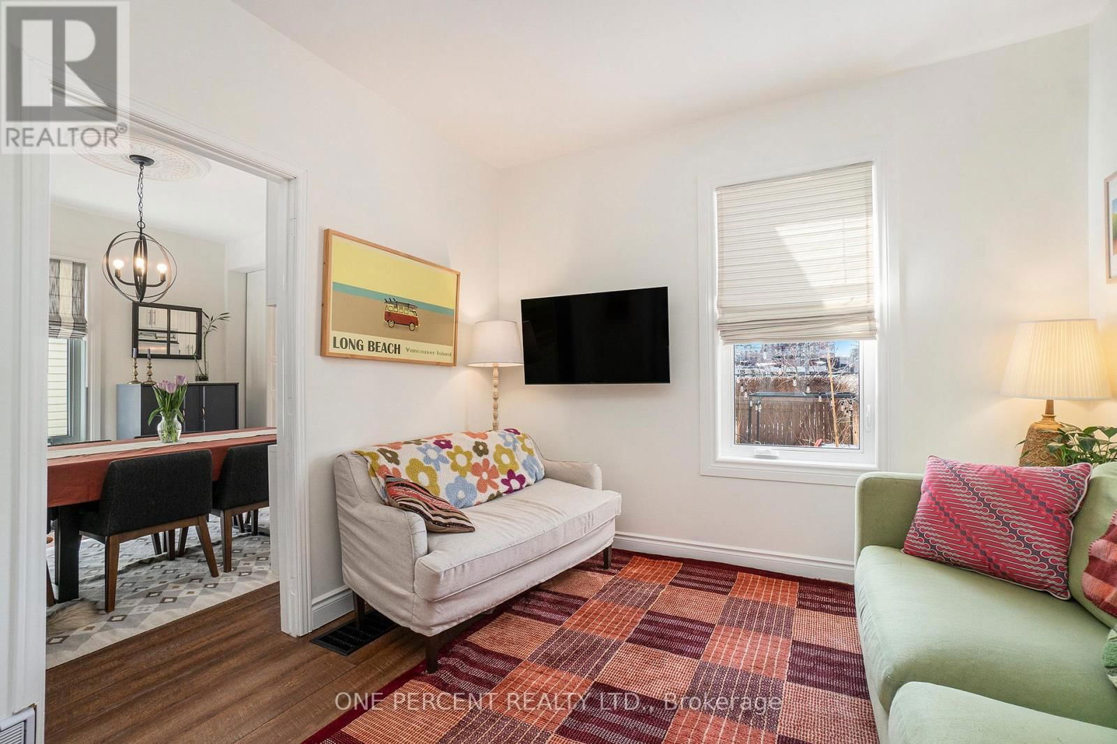 266 BRADLEY AVENUE Image 15