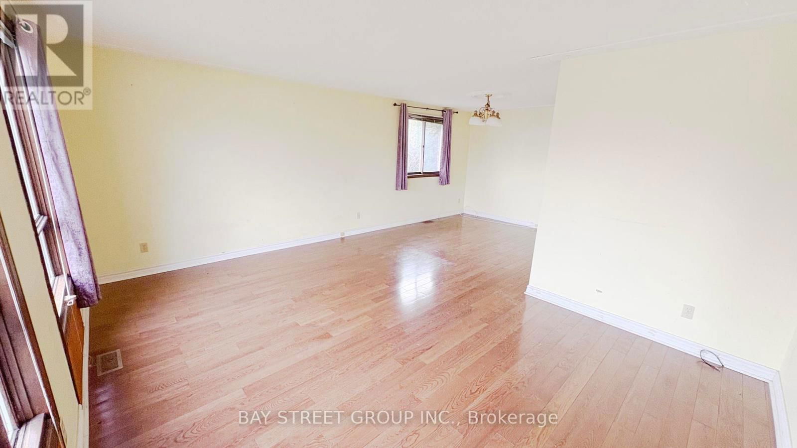 28 ROEHAMPTON AVENUE Image 3