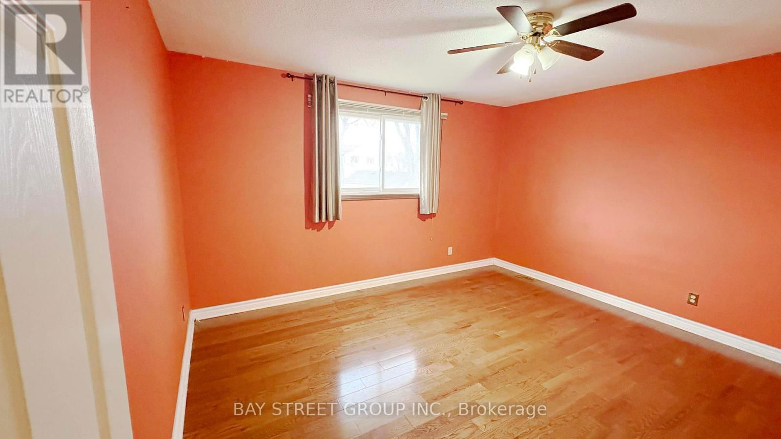 28 ROEHAMPTON AVENUE Image 8