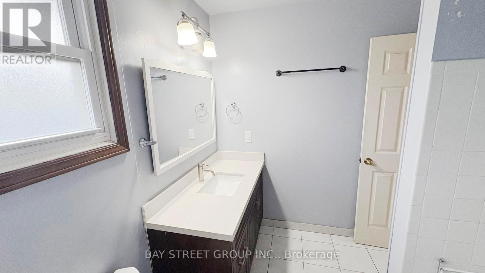 28 ROEHAMPTON AVENUE Image 9