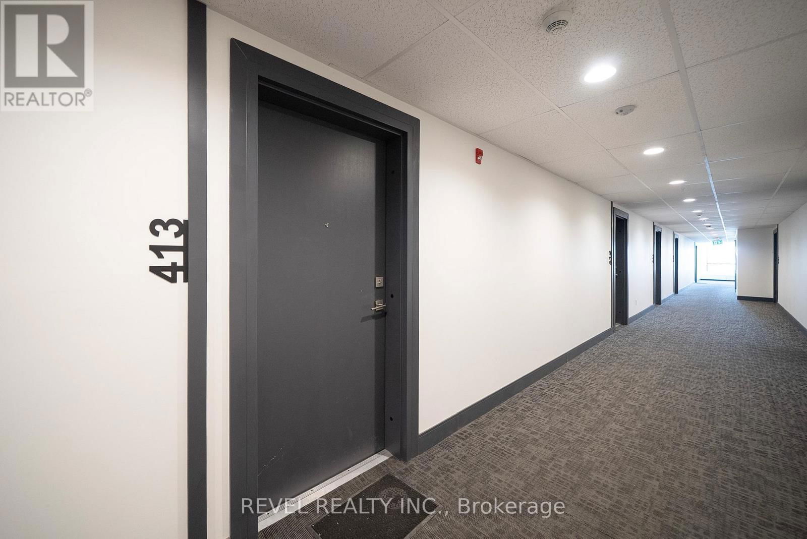 413 - 1 WELLINGTON STREET Image 4