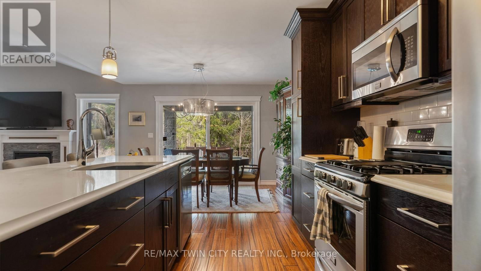 134 ANGLER AVENUE Image 19