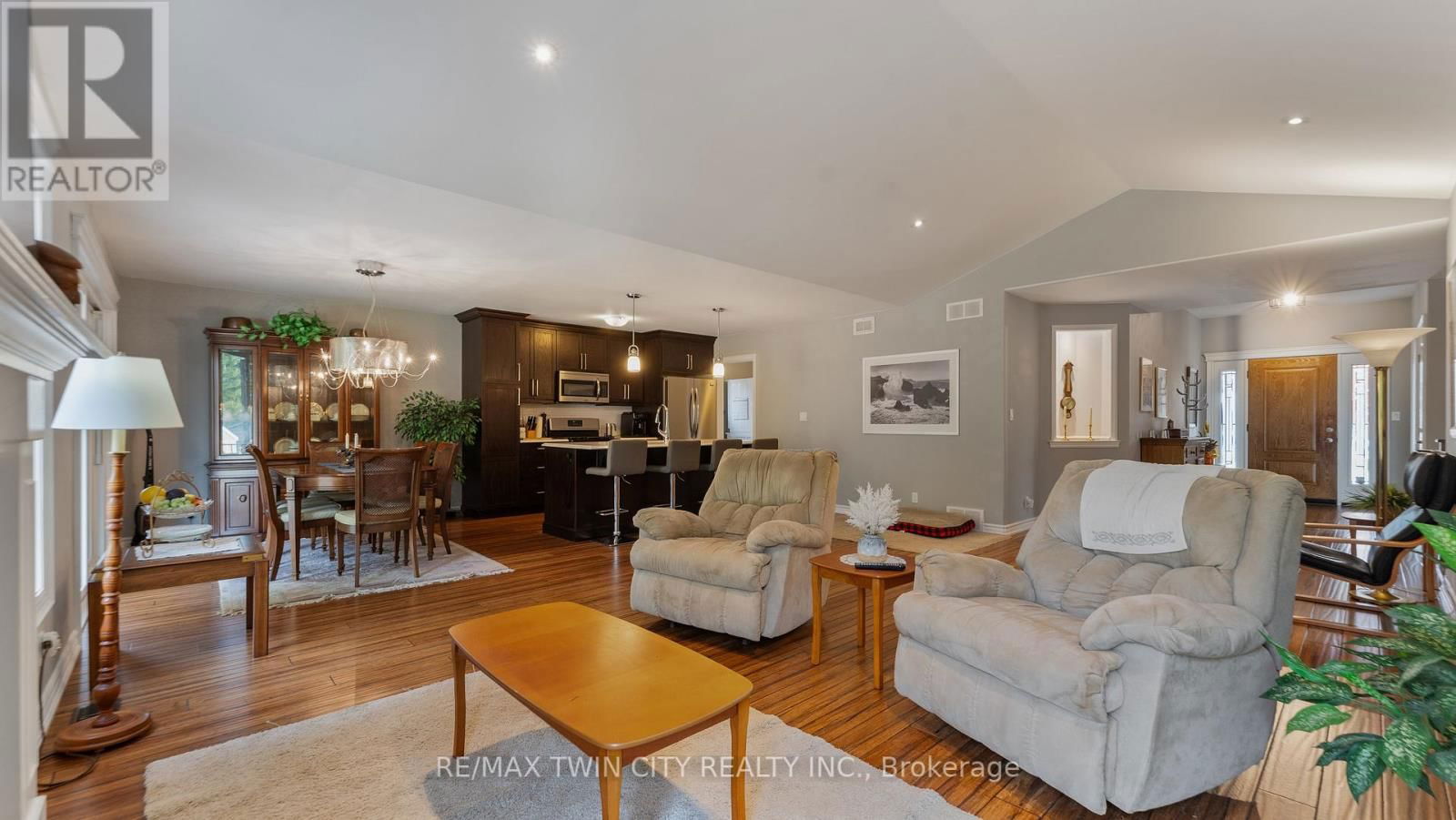 134 ANGLER AVENUE Image 22