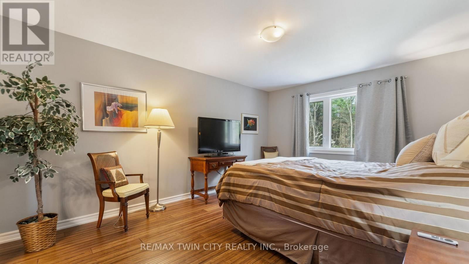134 ANGLER AVENUE Image 23