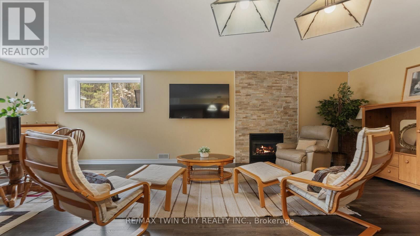 134 ANGLER AVENUE Image 28