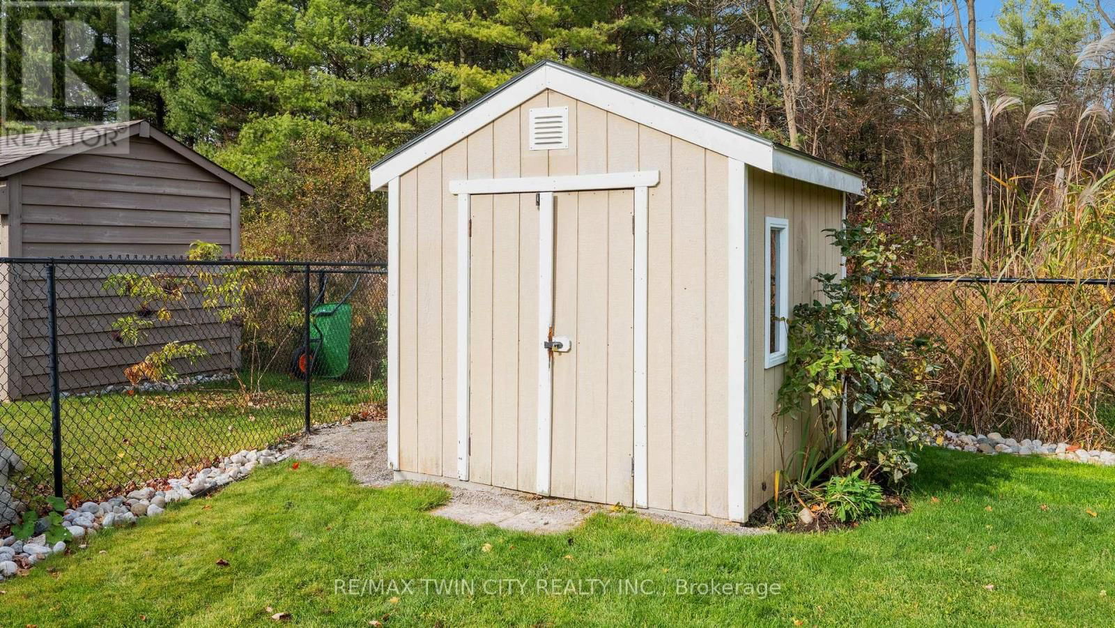 134 ANGLER AVENUE Image 40