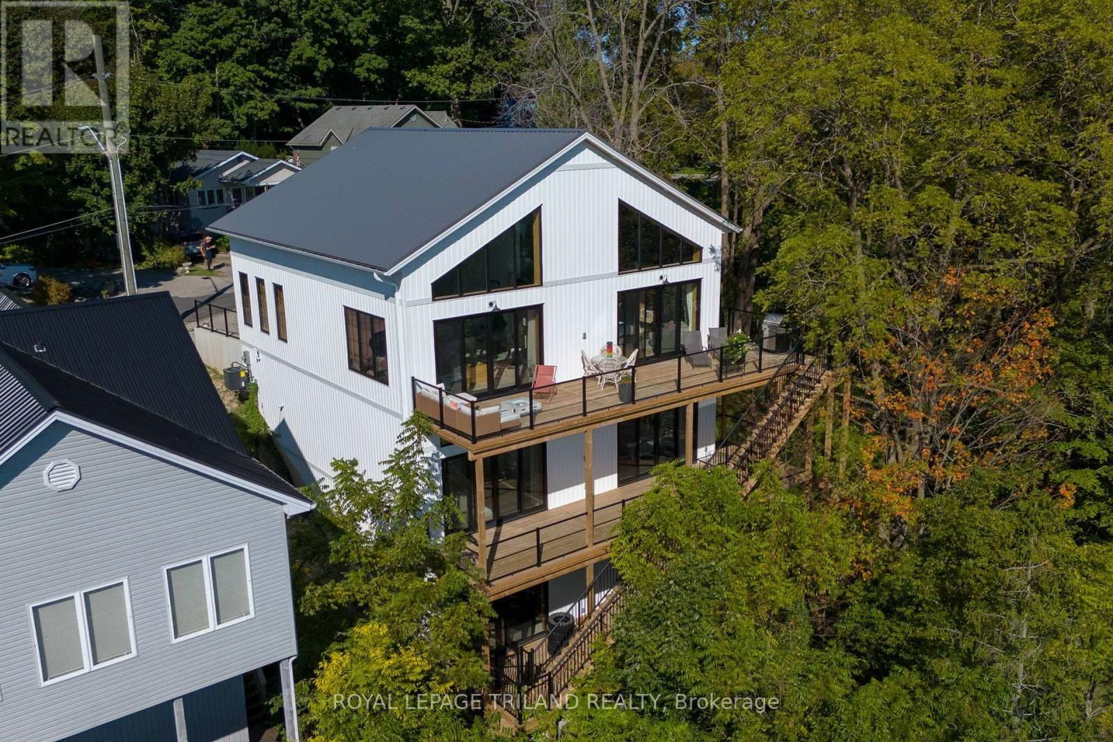 164 BRAYSIDE STREET Image 1