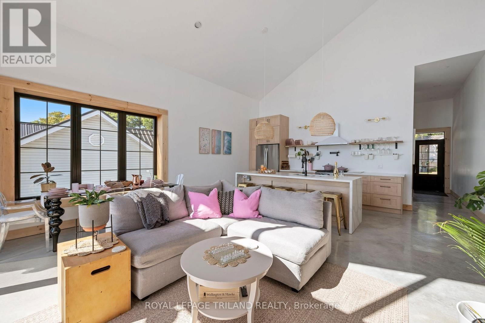 164 BRAYSIDE STREET Image 11