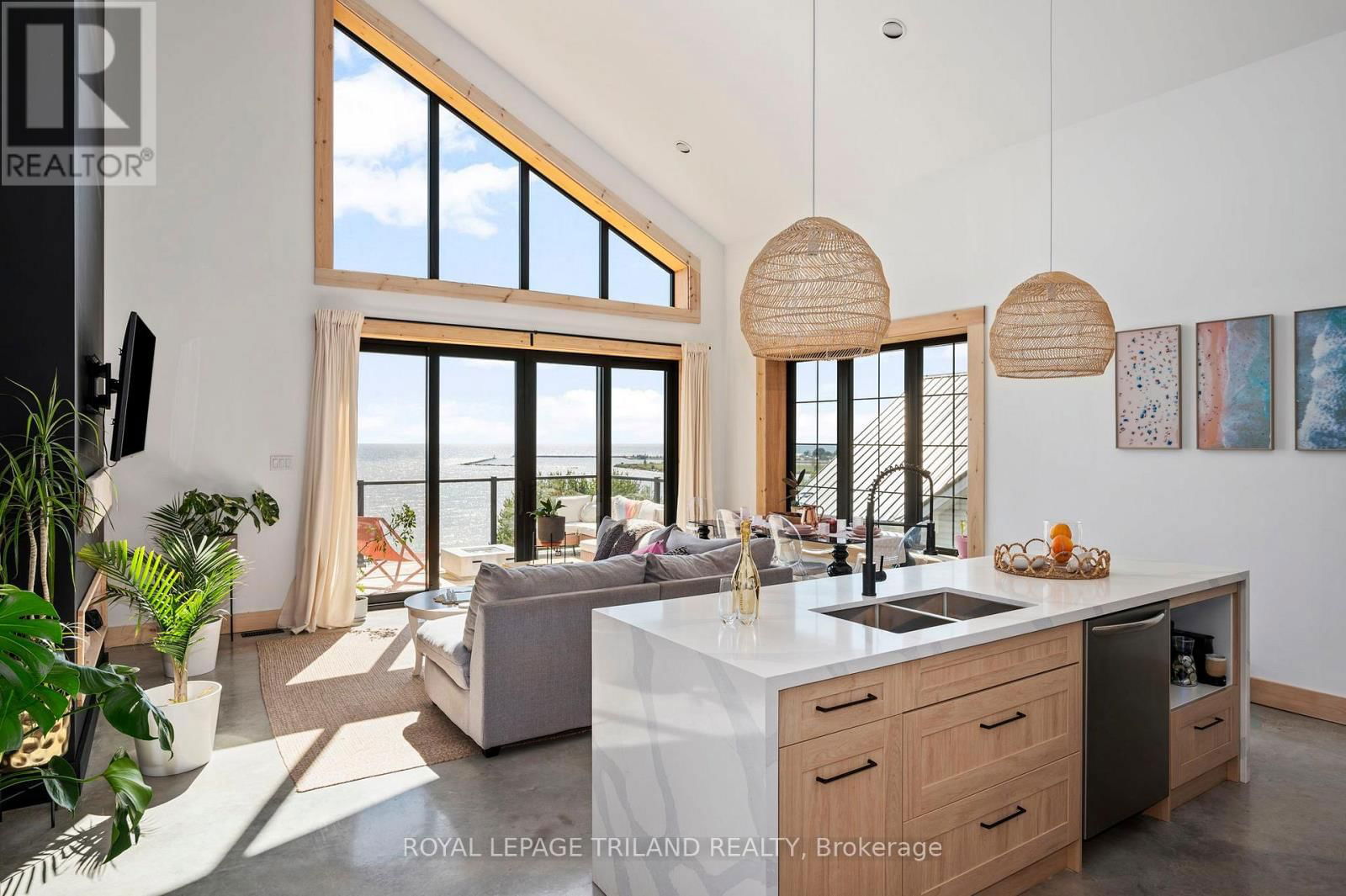164 BRAYSIDE STREET Image 14
