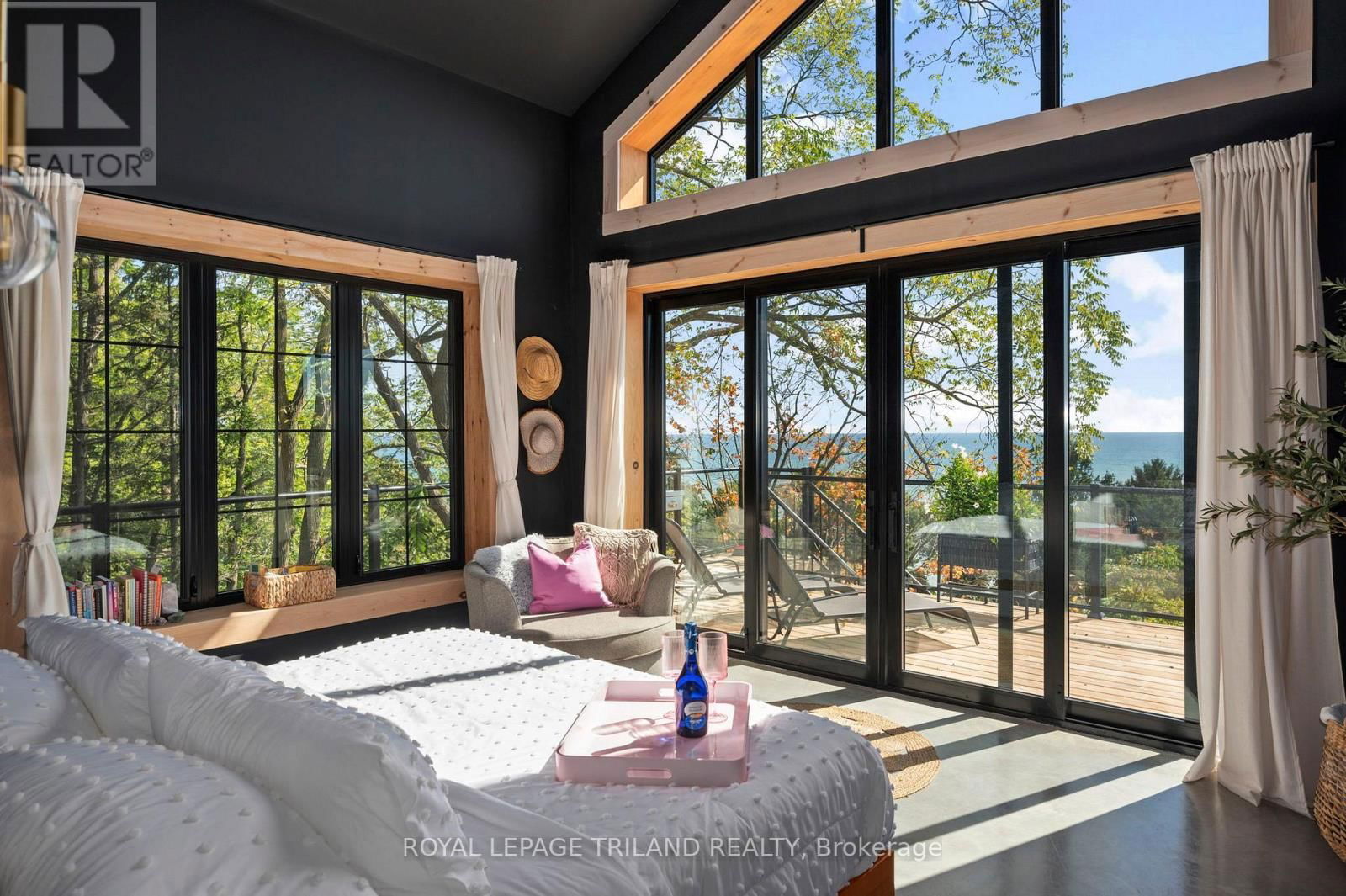 164 BRAYSIDE STREET Image 16