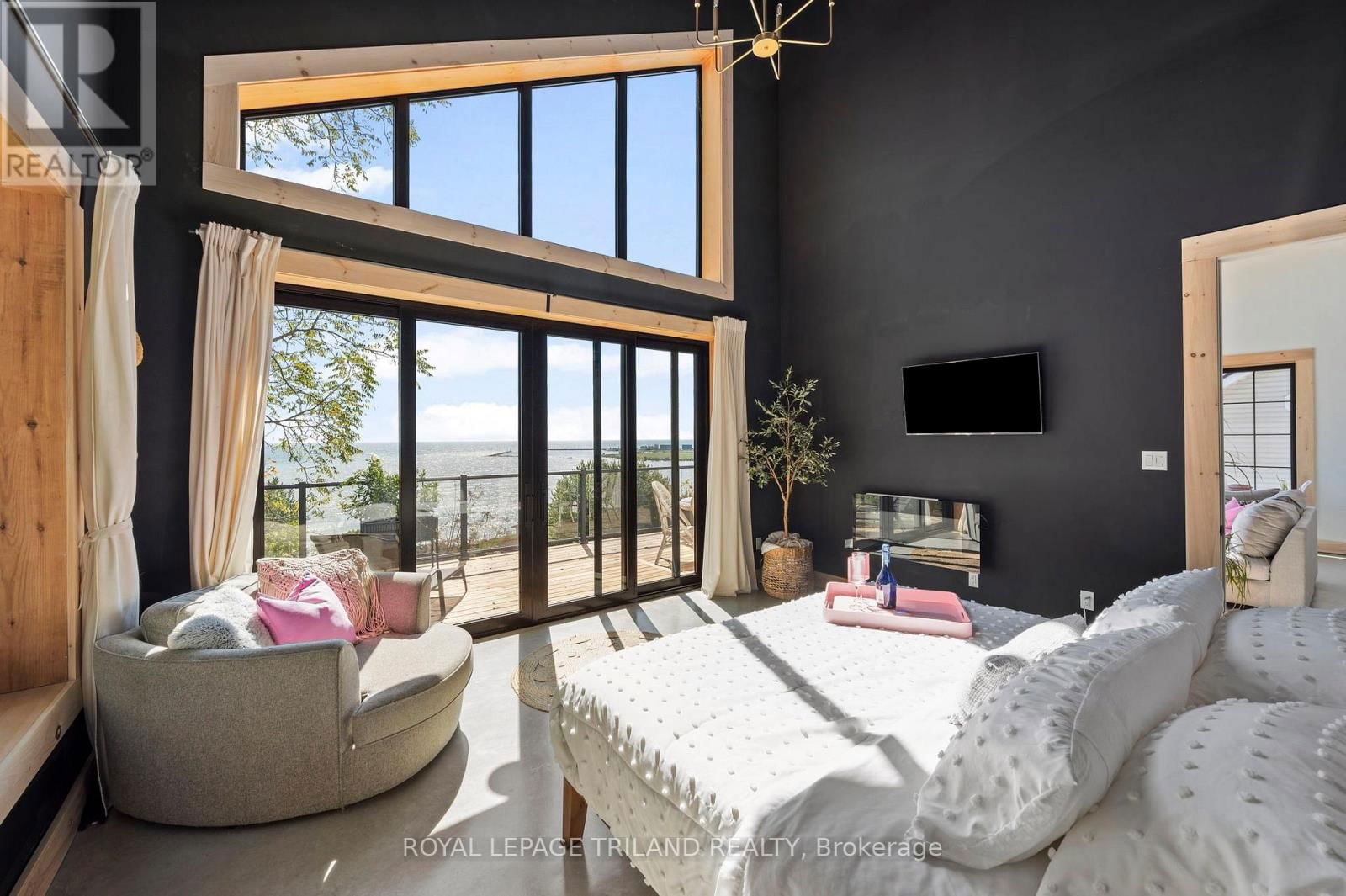164 BRAYSIDE STREET Image 17