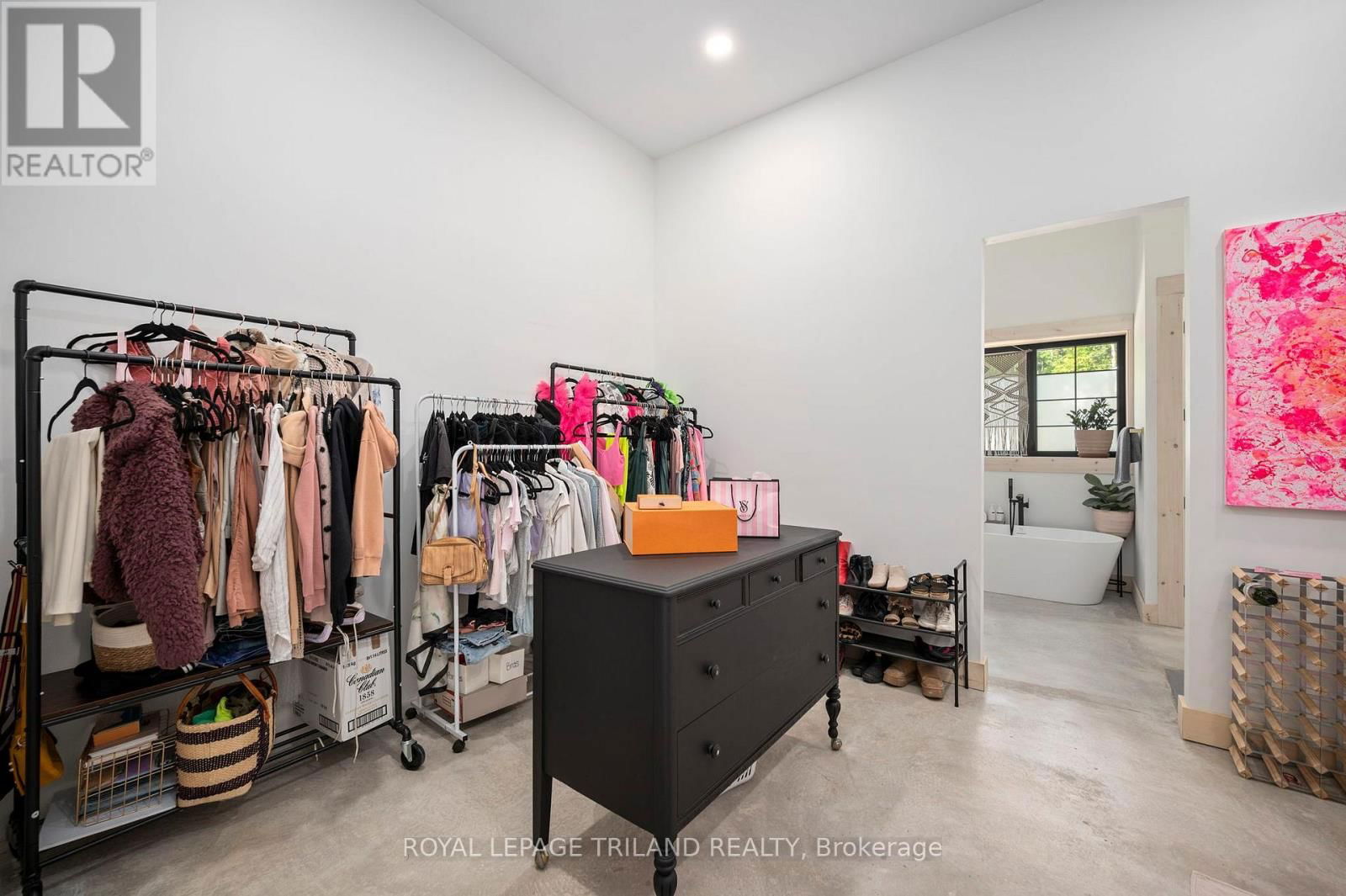 164 BRAYSIDE STREET Image 22