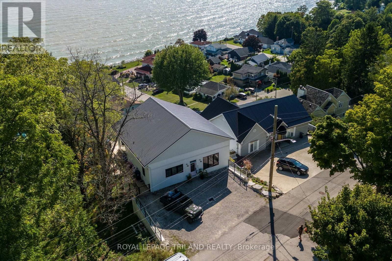 164 BRAYSIDE STREET Image 41