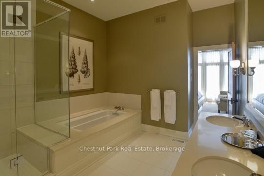 C5 12SC - 1003 MATTHEWS DRIVE Image 21