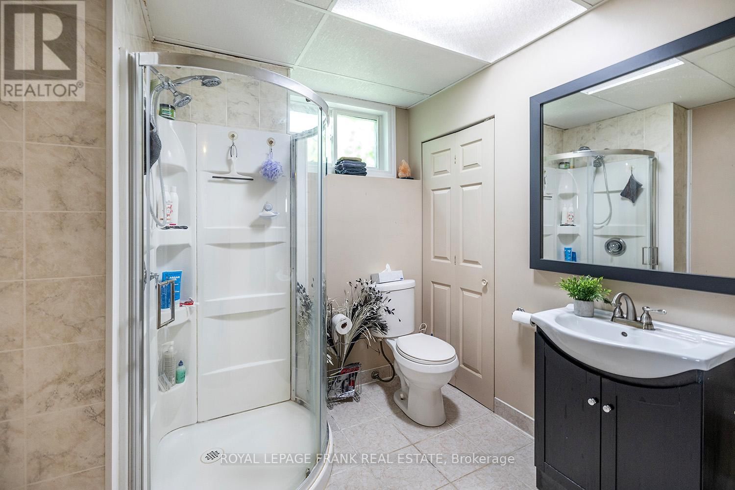 4 SHELLEY DRIVE Image 28