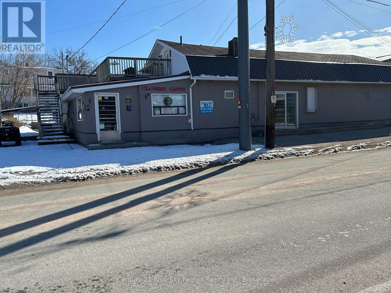102 MAIN STREET NORTH Image 2