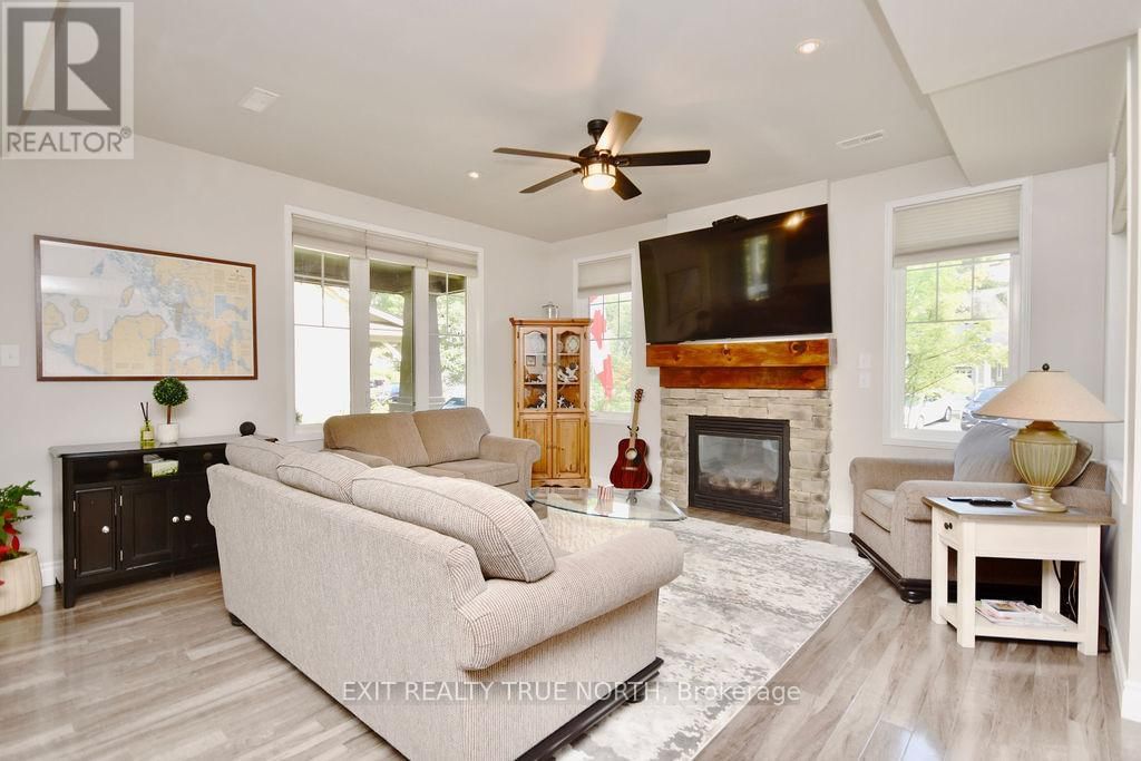 28 COUNTRY TRAIL Image 11