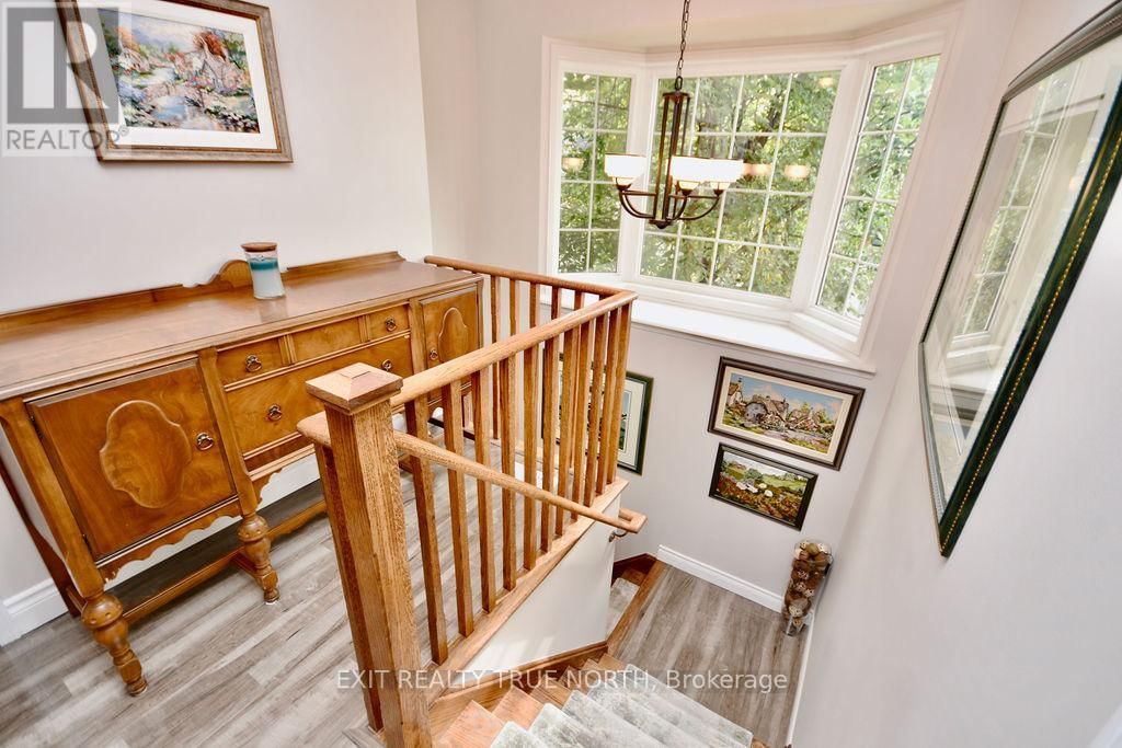 28 COUNTRY TRAIL Image 14