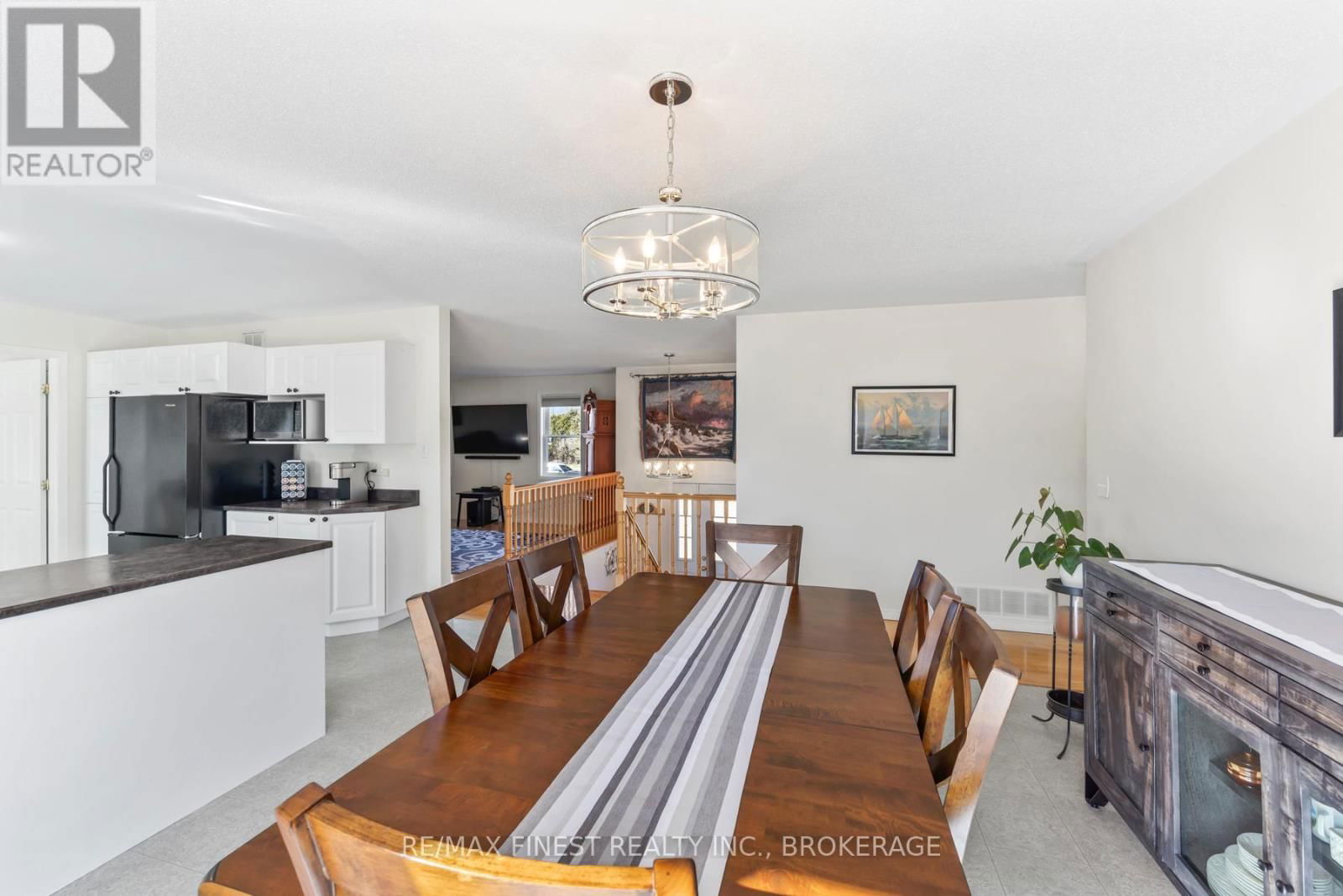 4360 ASHWOOD DRIVE Image 13