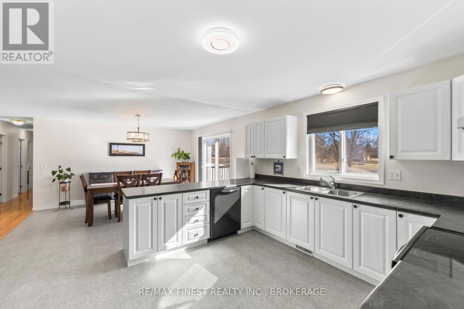 4360 ASHWOOD DRIVE Image 17
