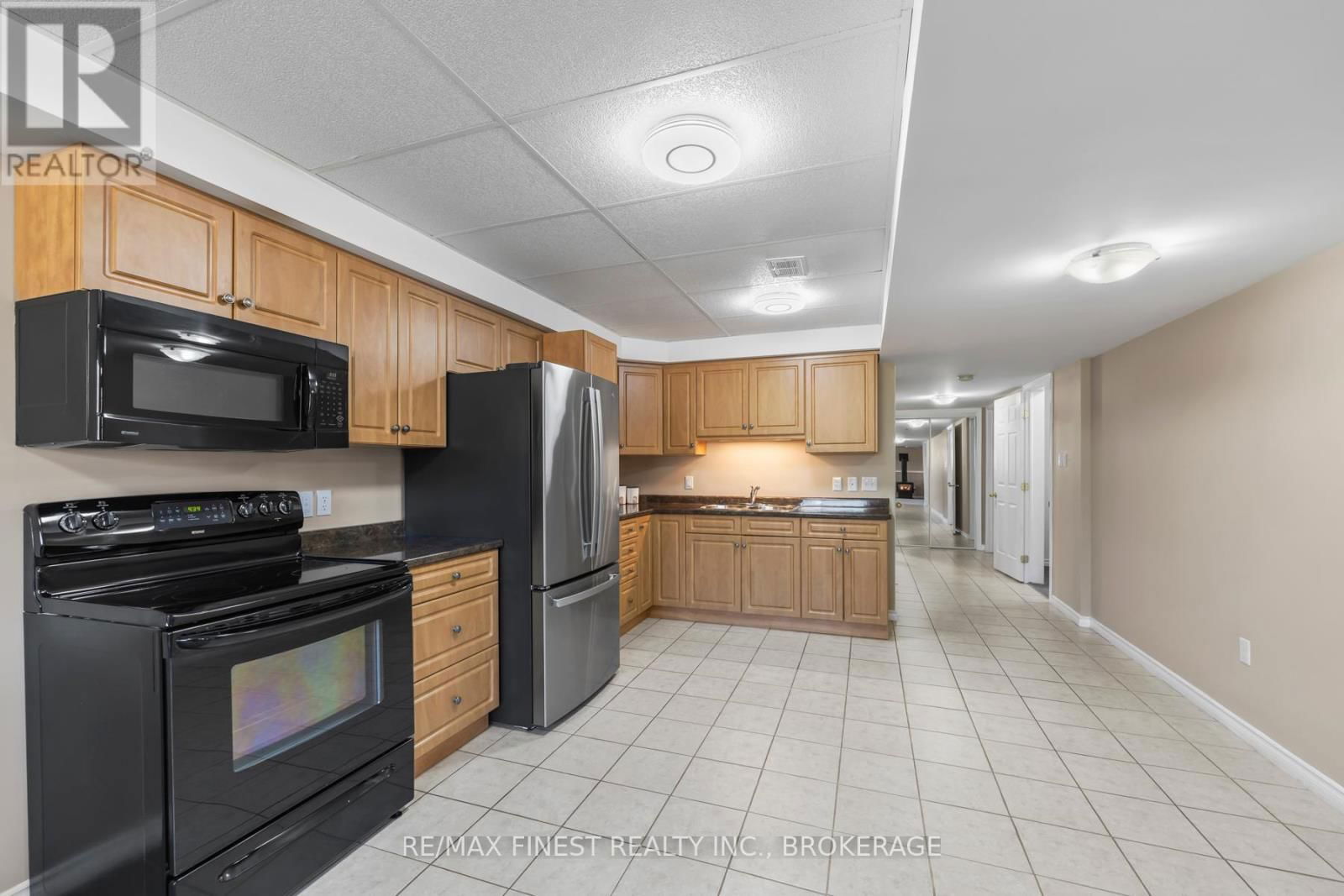 4360 ASHWOOD DRIVE Image 32