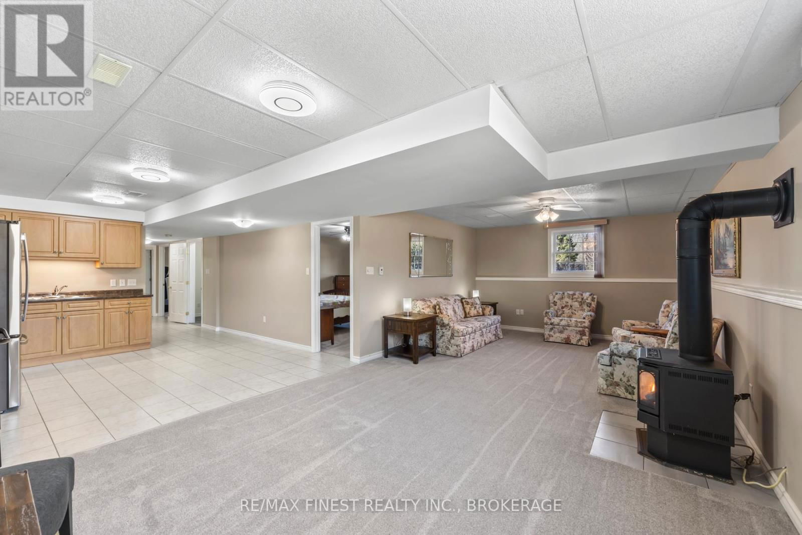4360 ASHWOOD DRIVE Image 33