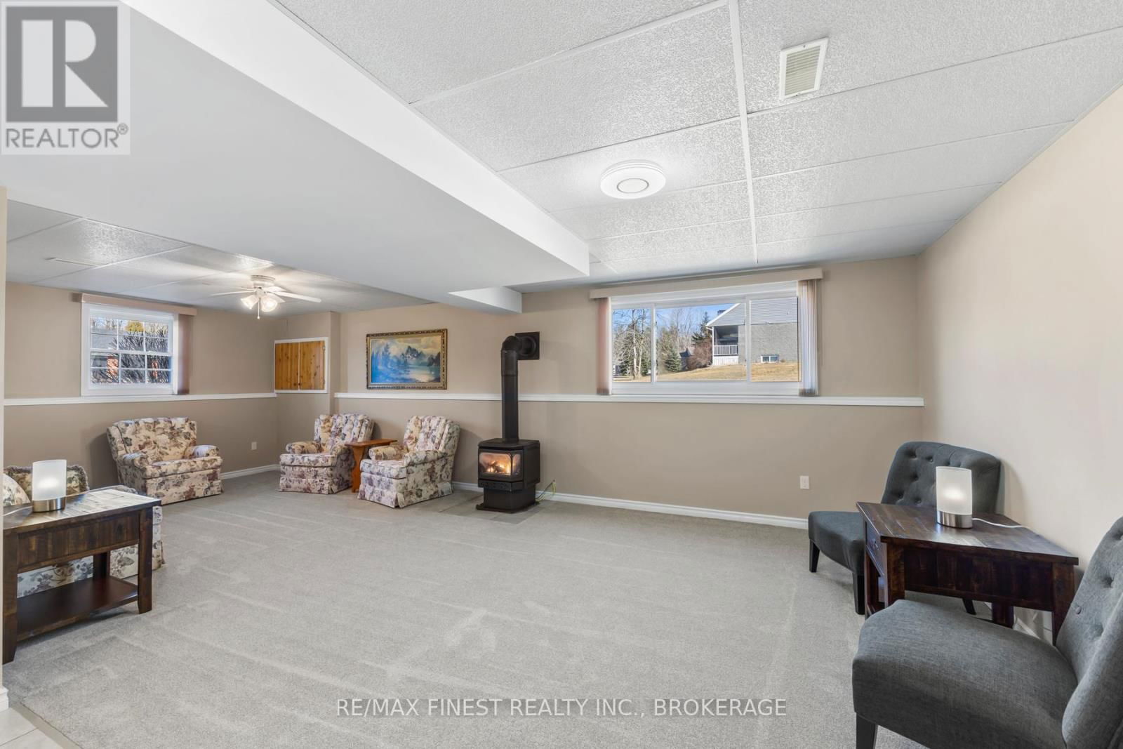 4360 ASHWOOD DRIVE Image 35
