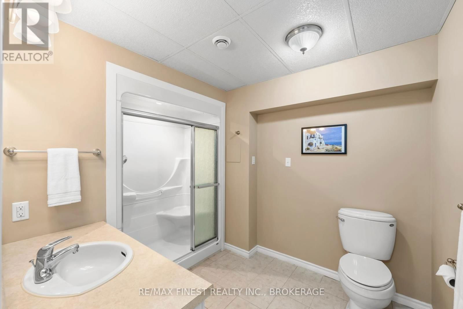 4360 ASHWOOD DRIVE Image 38