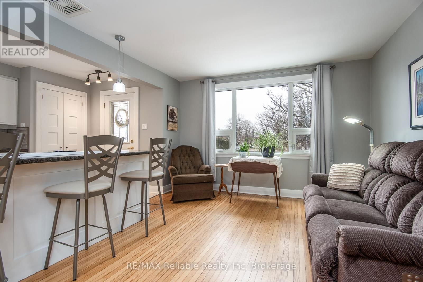 147 GODERICH STREET WEST Image 14
