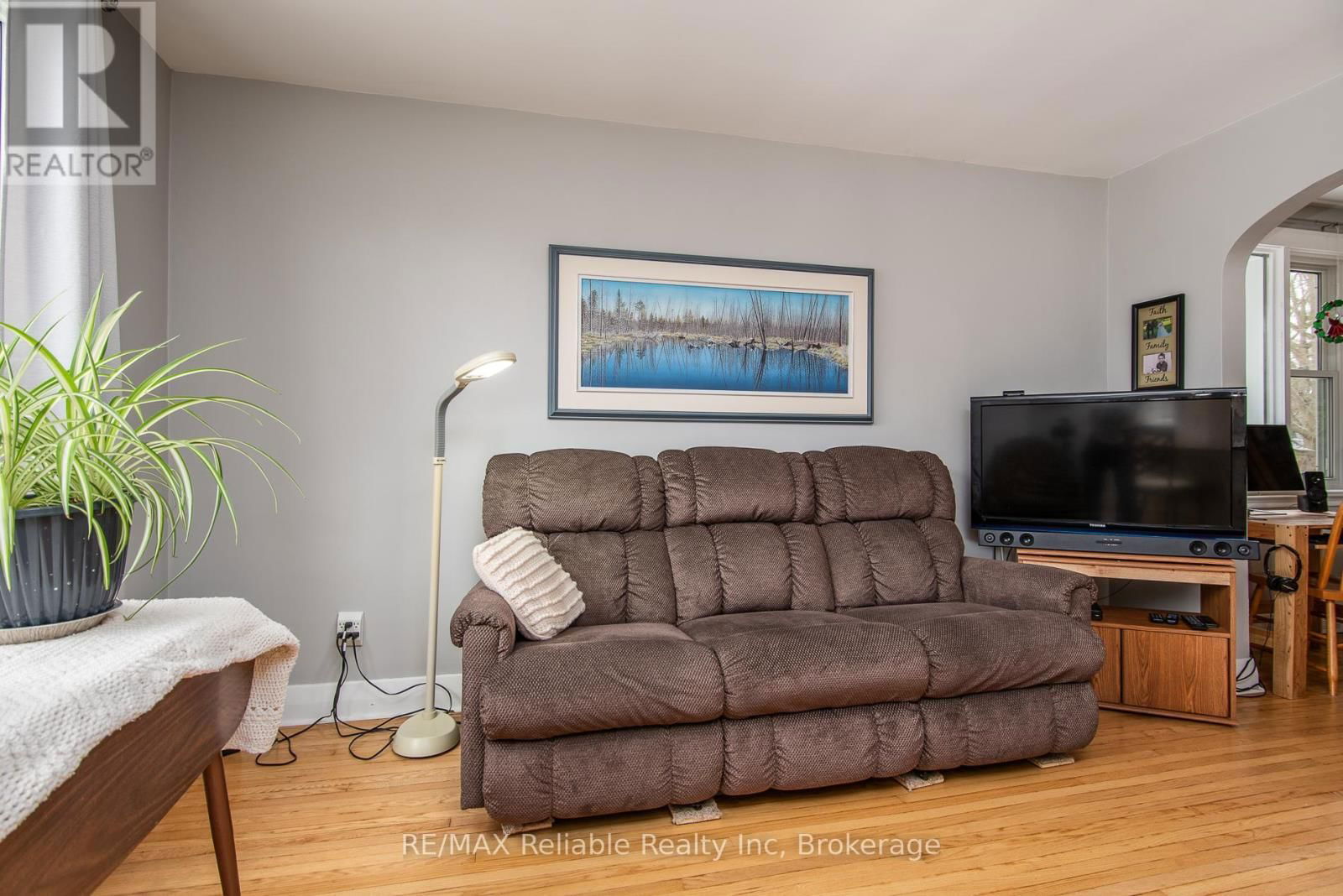147 GODERICH STREET WEST Image 16