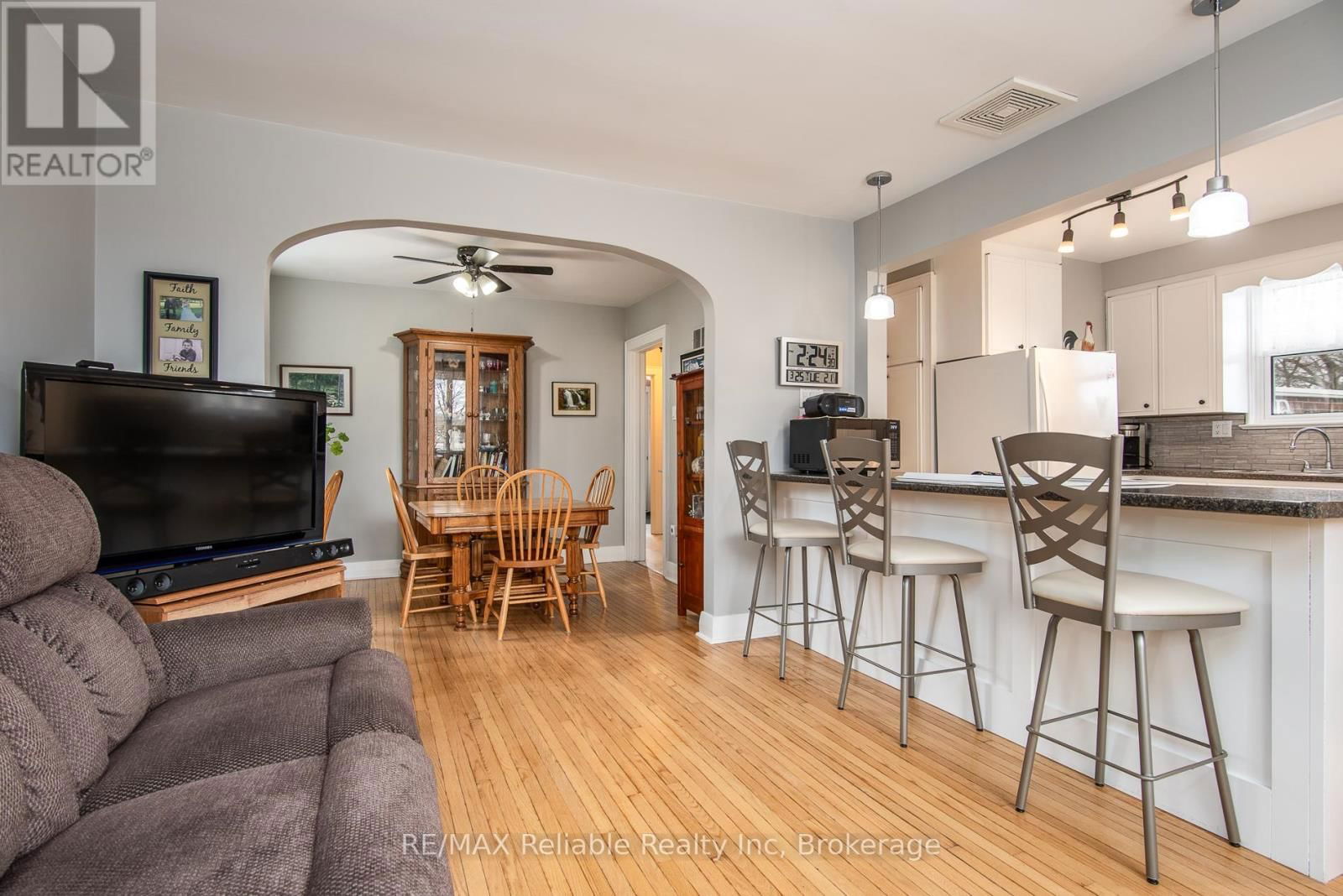 147 GODERICH STREET WEST Image 18