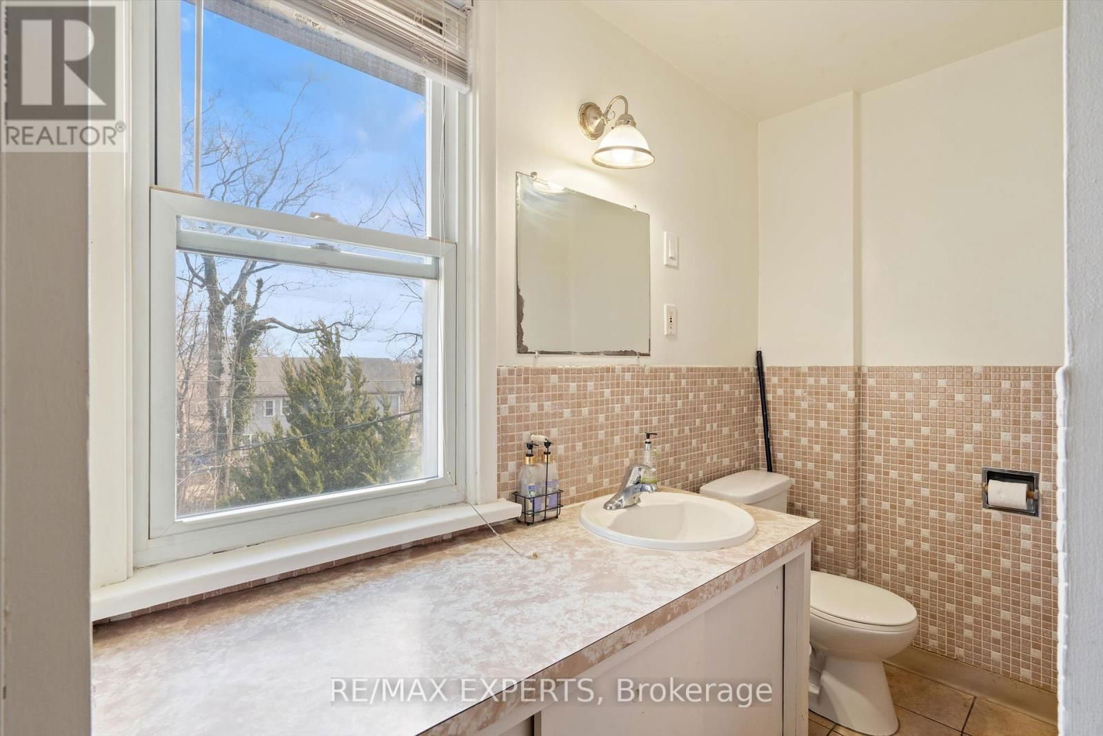 5451 ONTARIO AVENUE Image 14