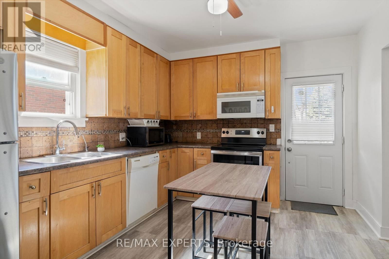 5451 ONTARIO AVENUE Image 5