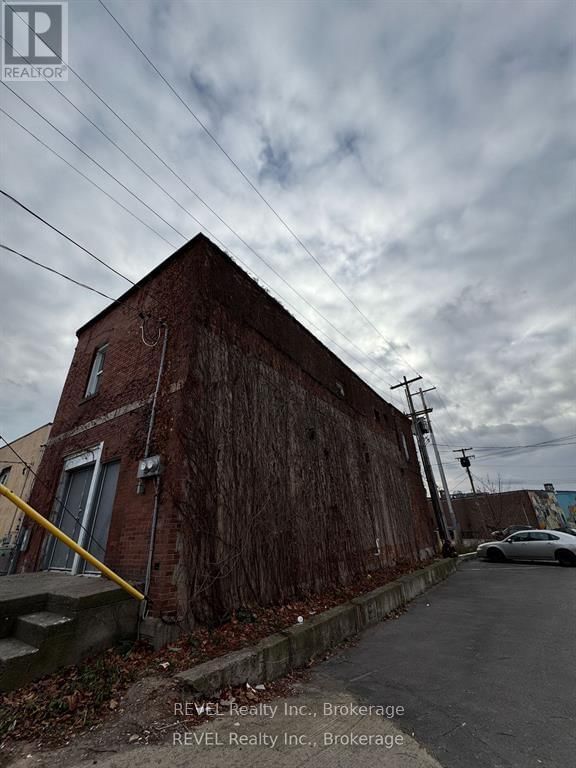46 DIVISION STREET Image 3