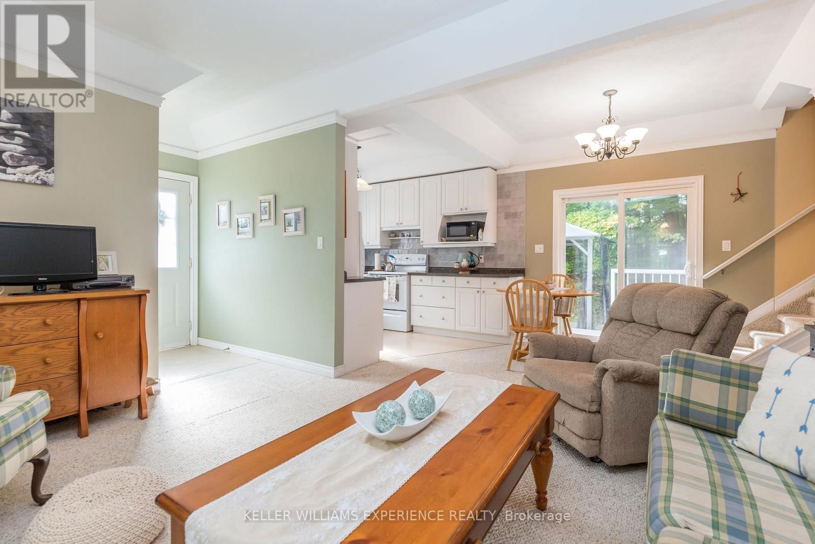 2486 HOUSEYS RAPIDS ROAD Image 9