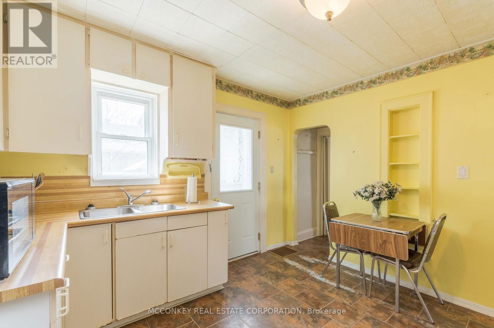499 BRIOUX AVENUE Image 10