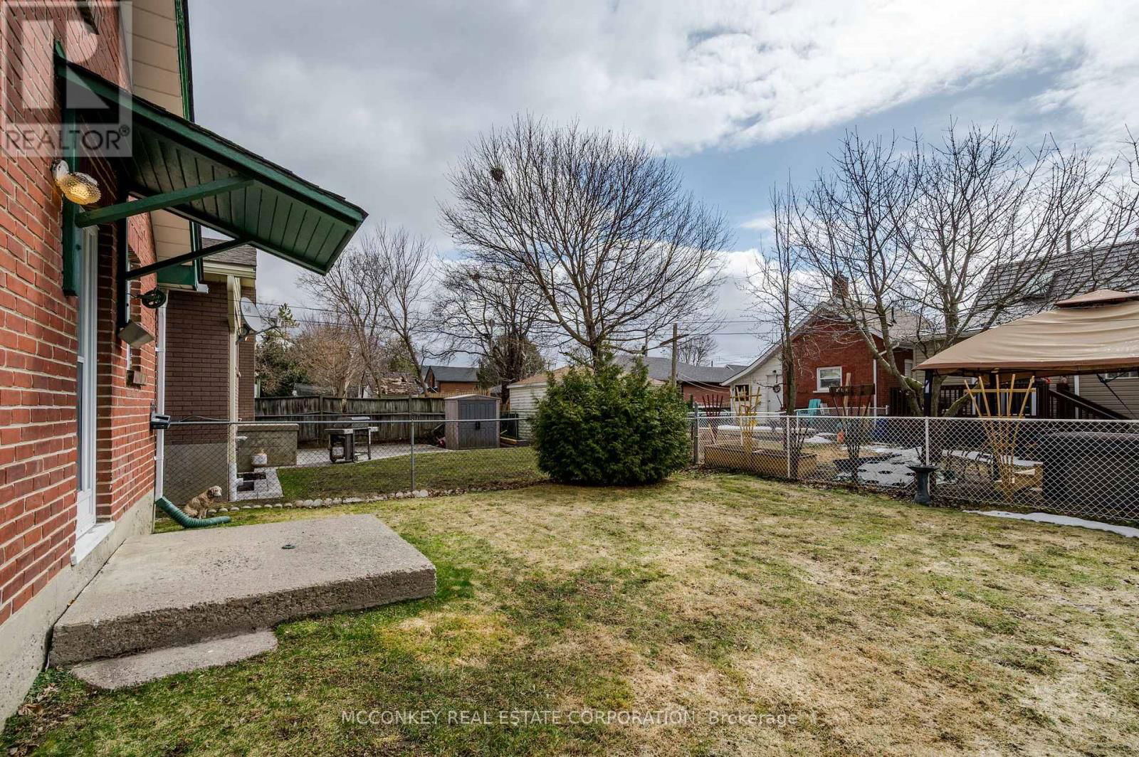 499 BRIOUX AVENUE Image 23