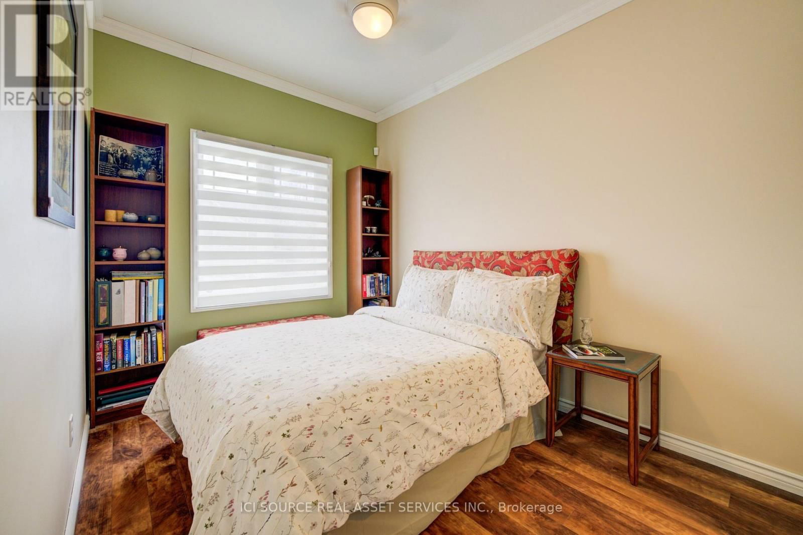13 - 10 COBBLESTONE DRIVE Image 12