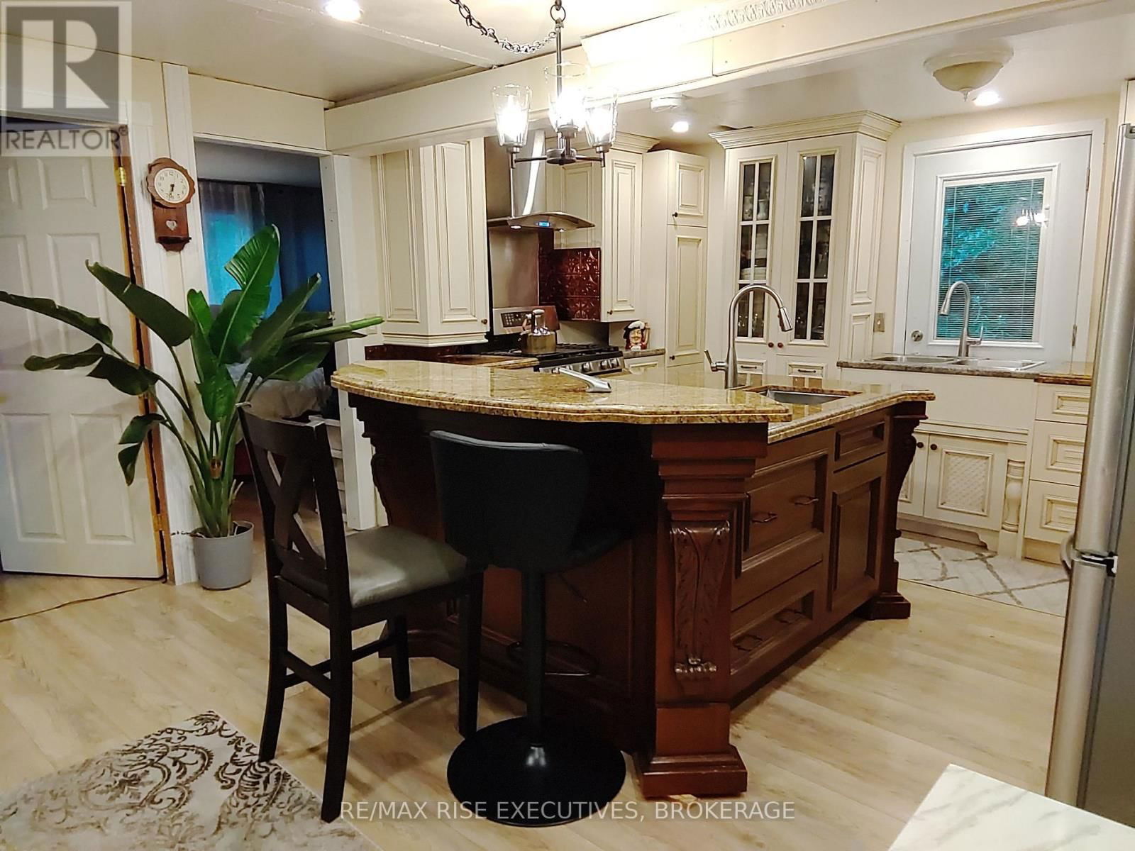 1365 FOURTH LAKE ROAD Image 38