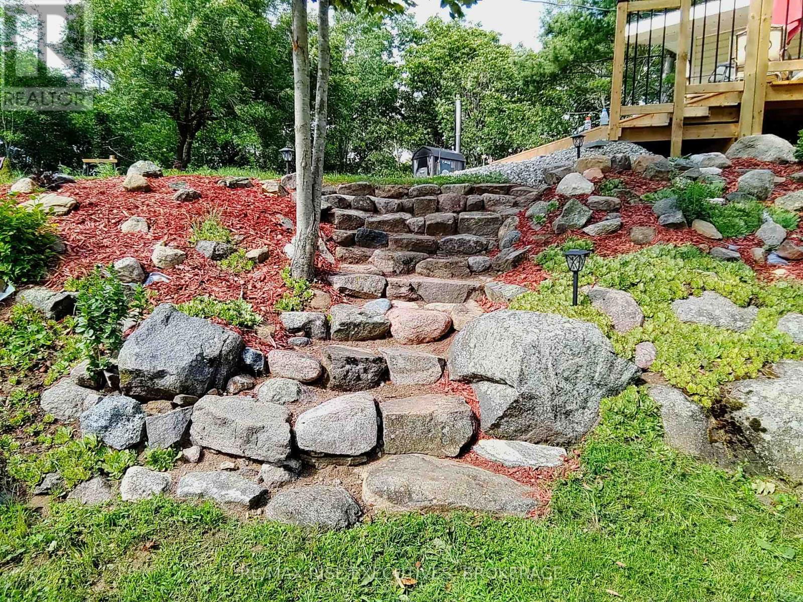 1365 FOURTH LAKE ROAD Image 44