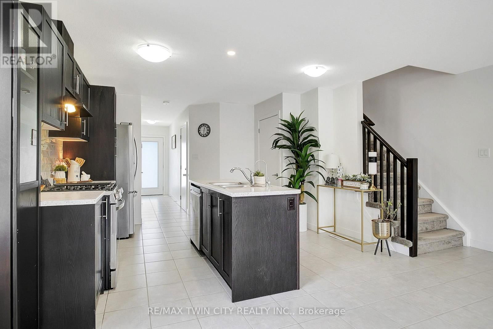 111 PONY DRIVE Image 12