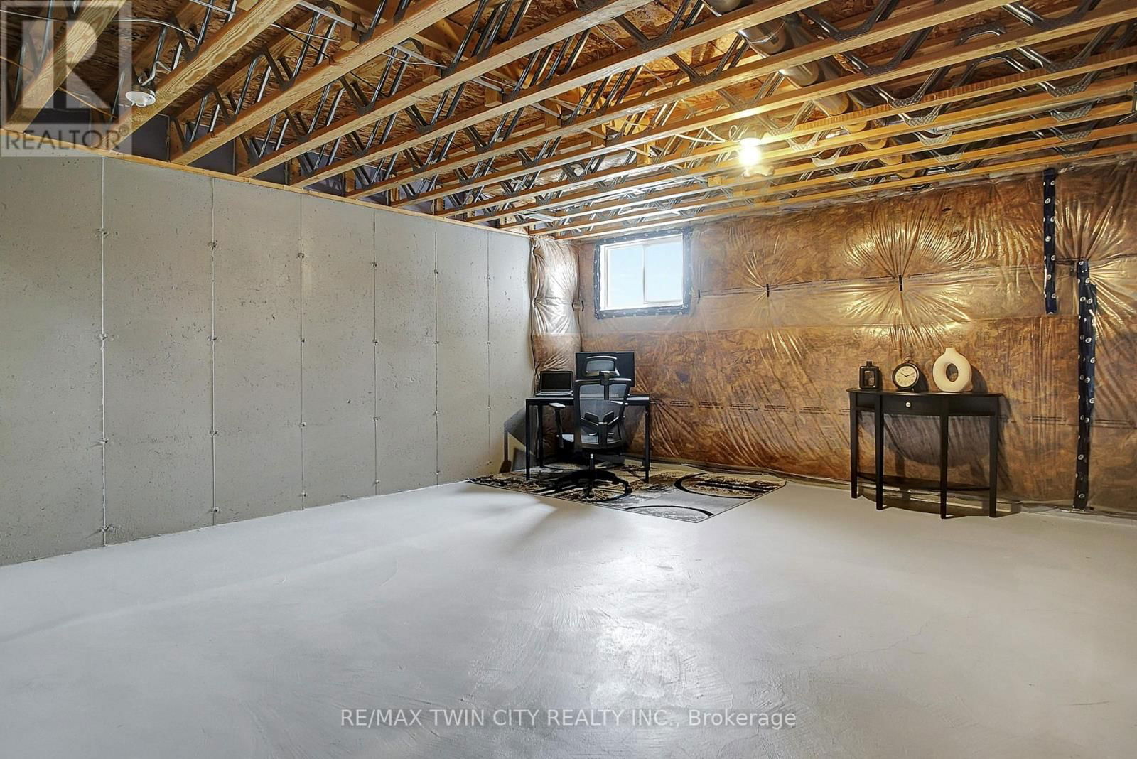 111 PONY DRIVE Image 32